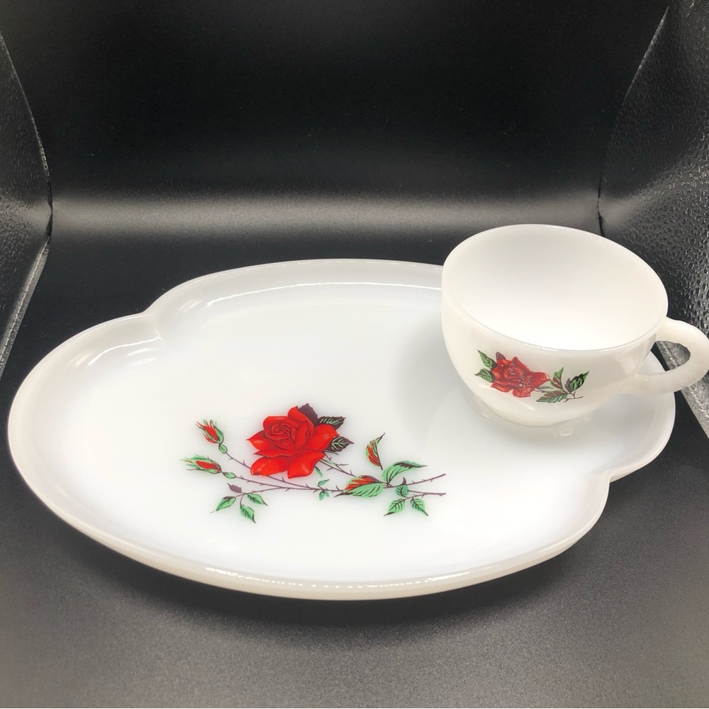 Vintage federal milk glass breakfast set